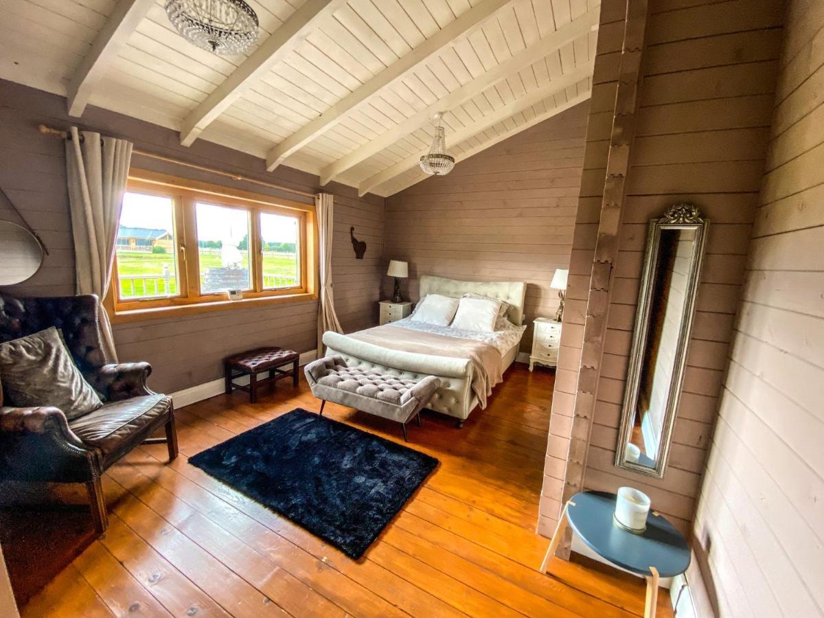 Beautiful 3-Bed Luxury Private Lodge In York Extérieur photo
