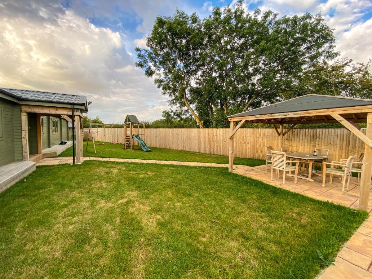 Beautiful 3-Bed Luxury Private Lodge In York Extérieur photo